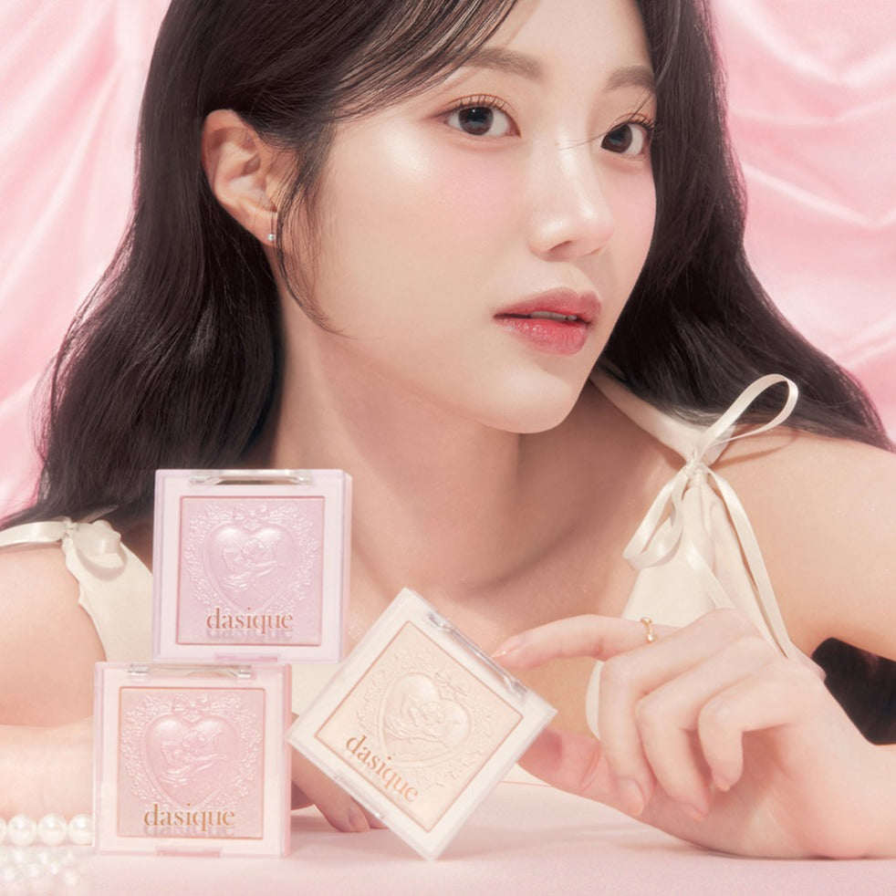 DASIQUE Luxe Glow Highlighter Available on Seoulbazaar, your online store for trendy korean products.