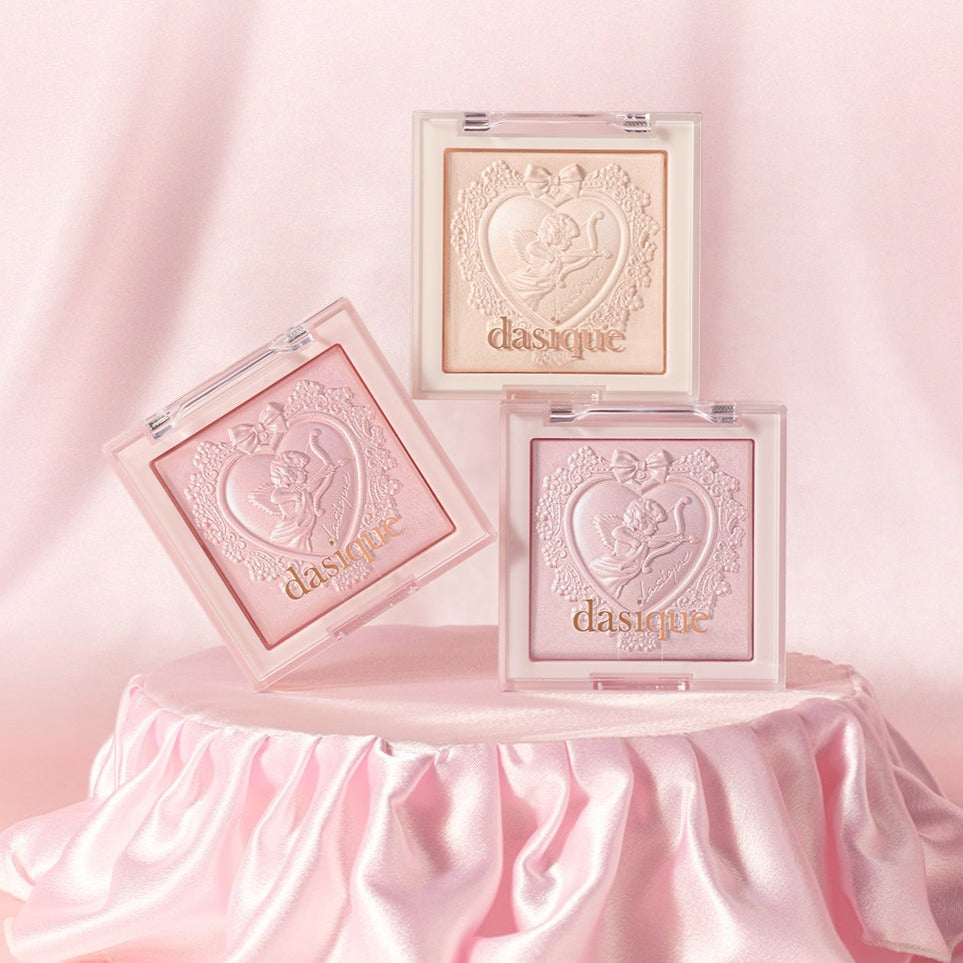 DASIQUE Luxe Glow Highlighter Available on Seoulbazaar, your online store for trendy korean products.