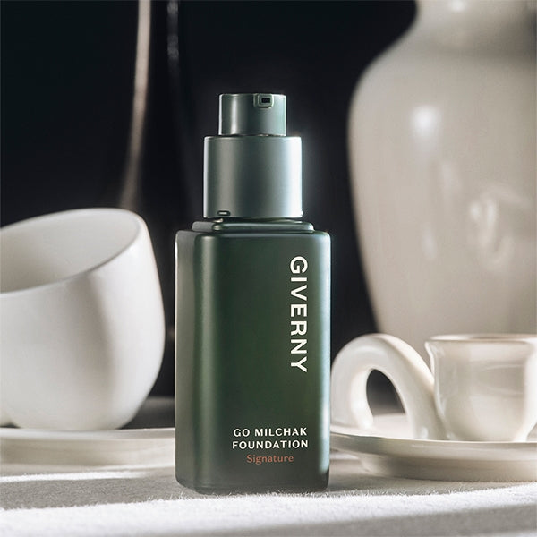 GIVERNY Go Milchak Foundation Signature Available on Seoulbazaar, your online store for trendy korean products.