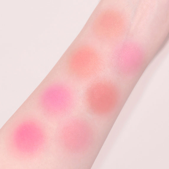 CLIO Air Blur Whip Blush 3g Available on Seoulbazaar, your online store for trendy korean products.