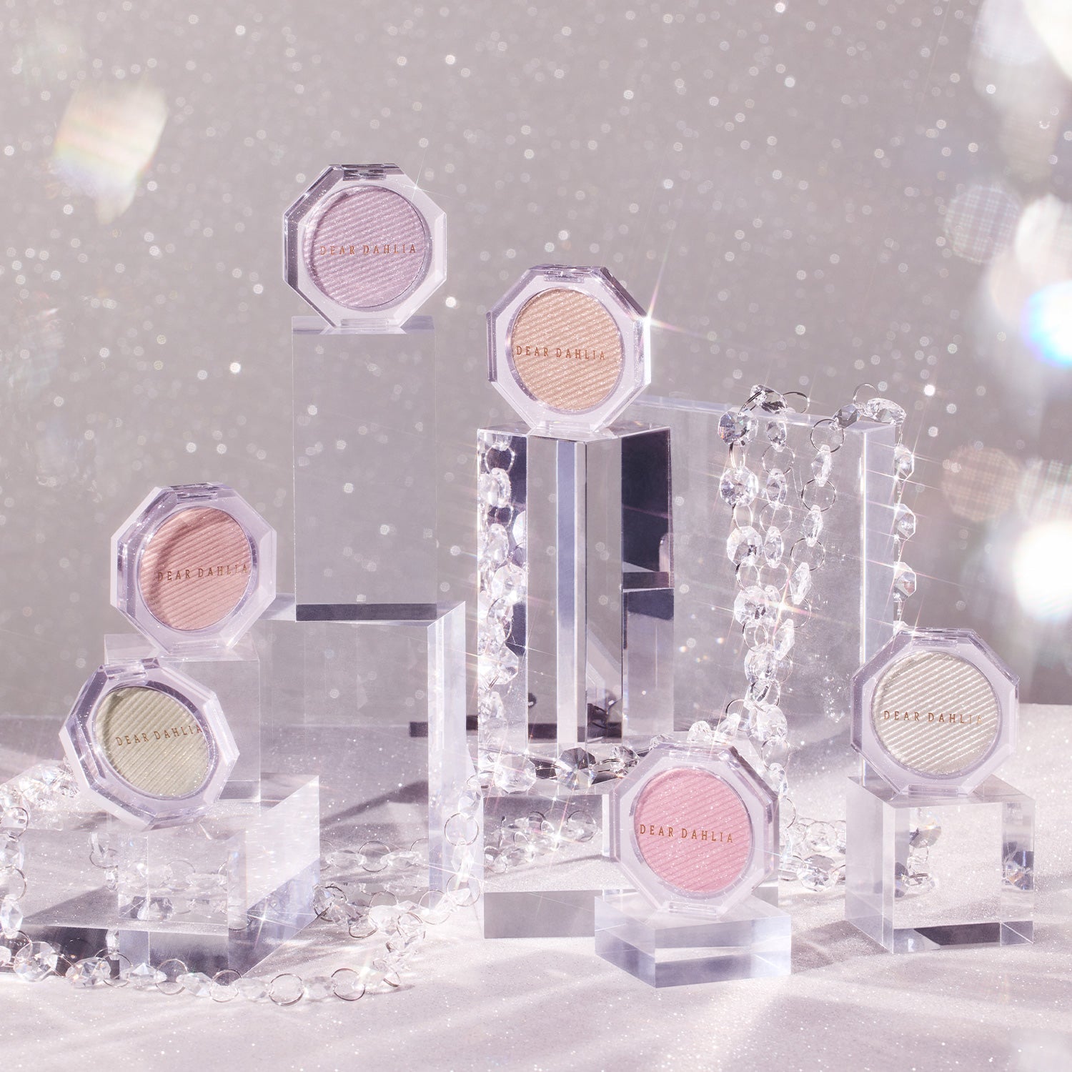 DEAR DAHLIA Glitz Glow Highlighter disponible sur Ma petite Coree, ton Eshop 100% K-beauty en direct de Seoul