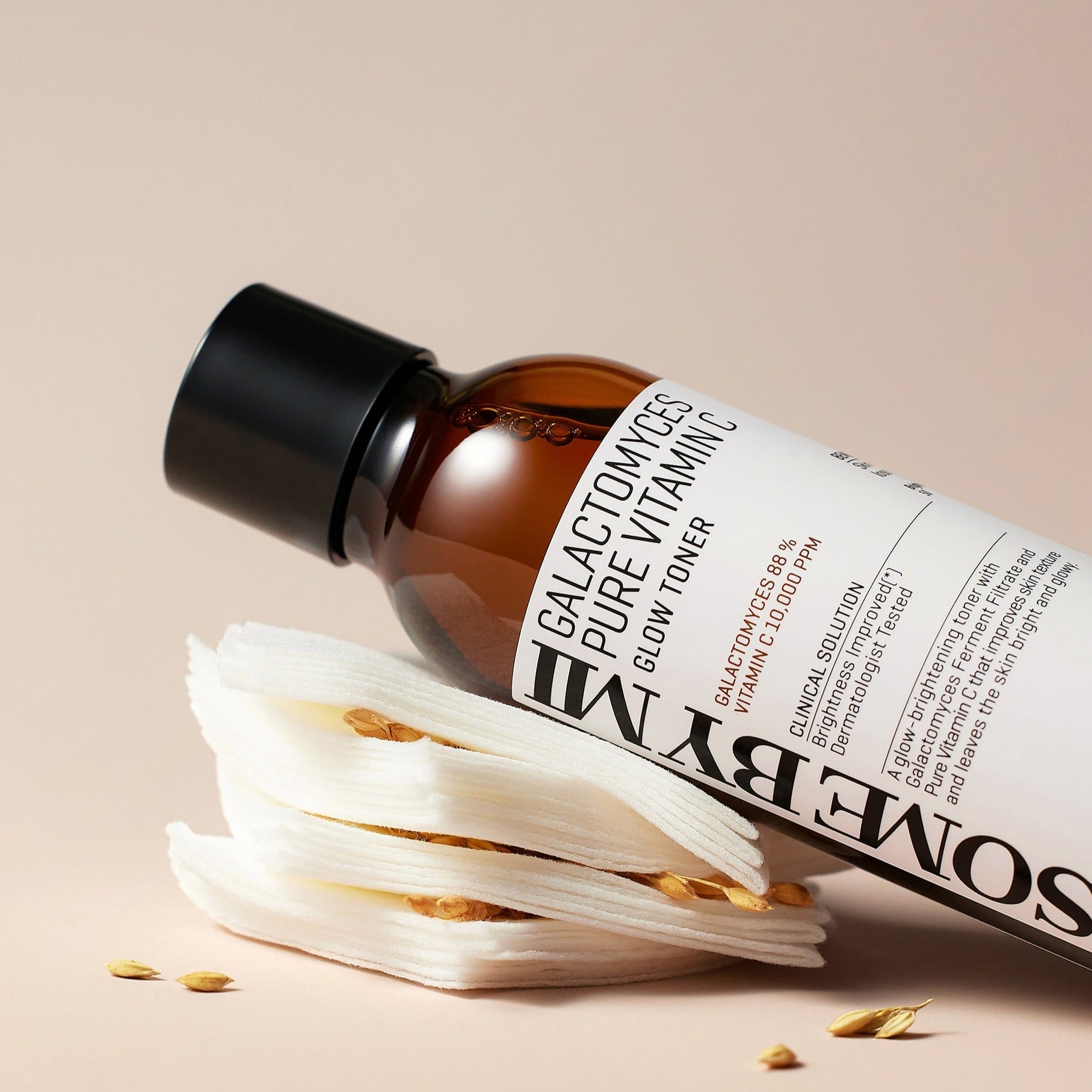 SOME BY MI Galactomyces Pure Vitamin C Glow Toner 200ml Available on Seoulbazaar, your online store for trendy korean products.