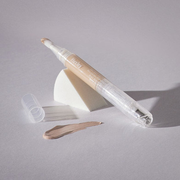 HUXLEY Relaxing Concealer Stay sun Safe Available on Seoulbazaar, your online store for trendy korean products.